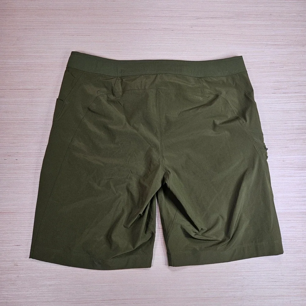 Arc'teryx Lefroy Short Mens 36 Olive Green Hiking Lightweight Technical Outdoor